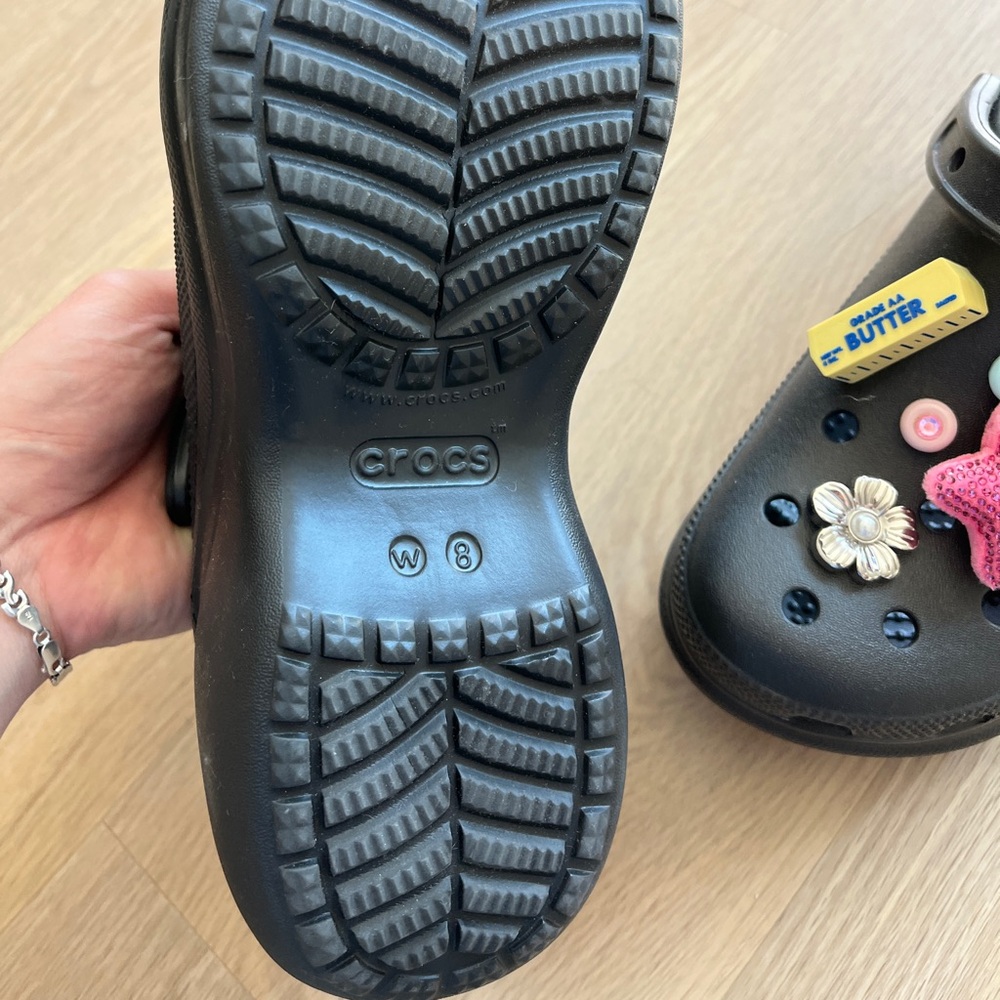 Cute Platform Crocs in Black - Picture 4 of 4